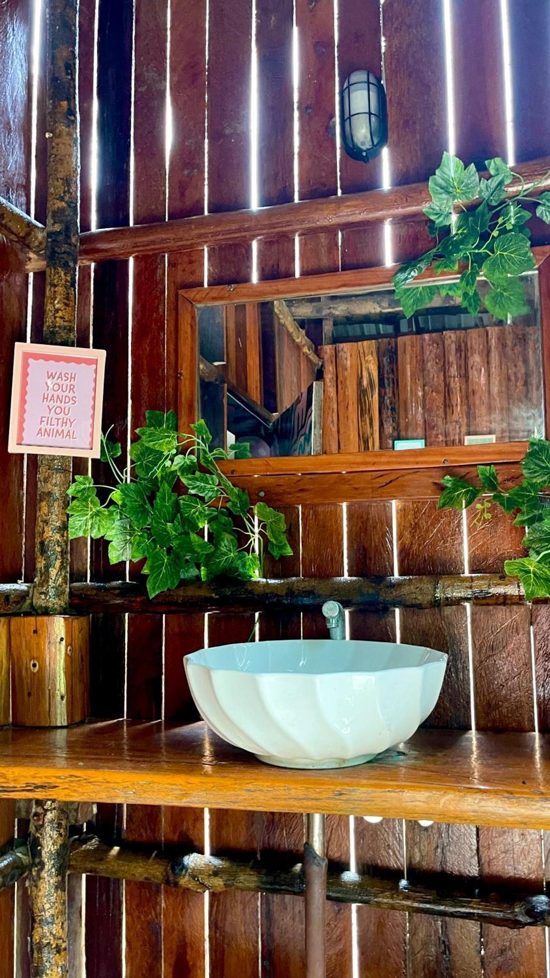 Yaiya Hostel & Smoothie Bar Kaoh Touch Exterior photo